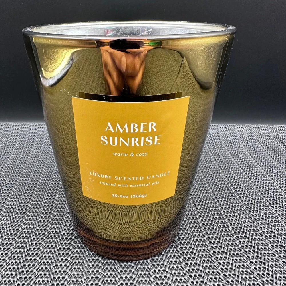 Threshold Amber Sunrise Luxury Scented Candle 20oz Gold Metallic Glass Jar
